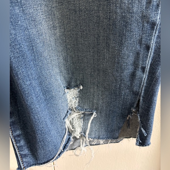 Joe’s Jeans Distressed Denim Shorts - Picture 3 of 4